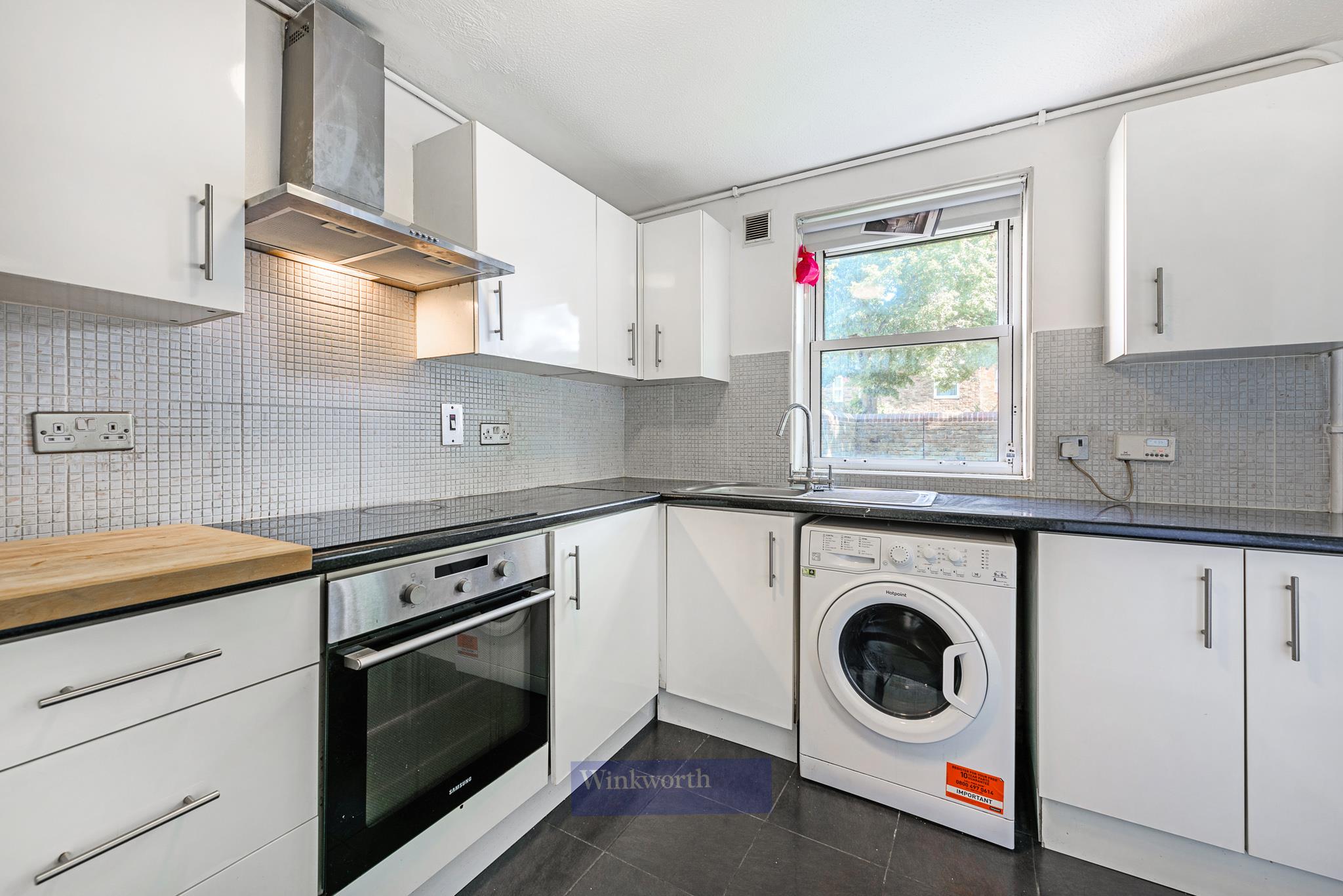 Flat Thorne Road in Greater London