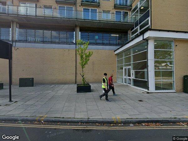 Flat Bedfont Lane in Greater London