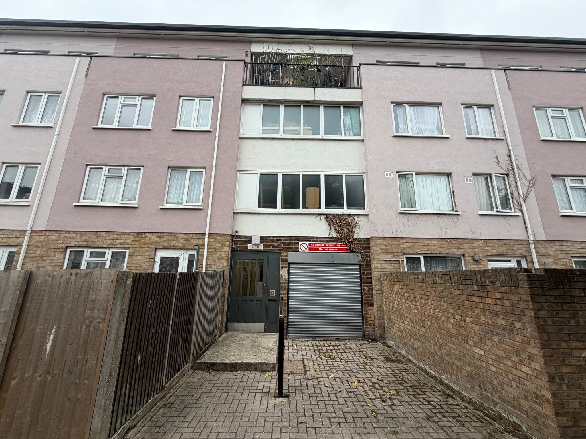 Flat Sherborne Avenue in Greater London