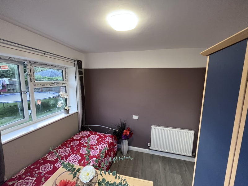 Room Beechcroft Road in Ipswich