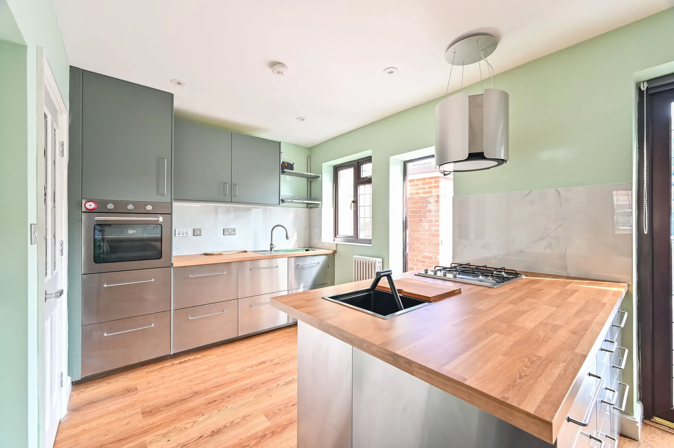 House Launch Street in Greater London