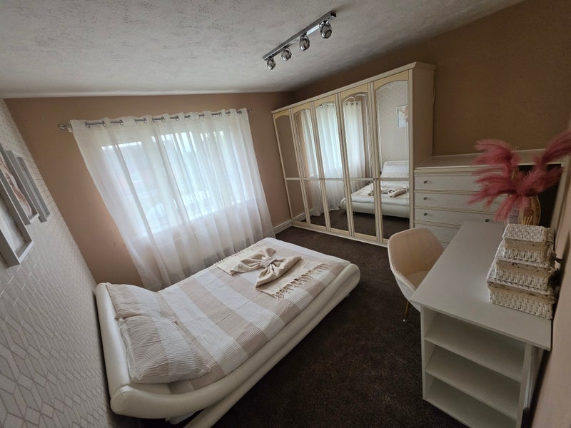 Room Caldbeck Drive in Middleton