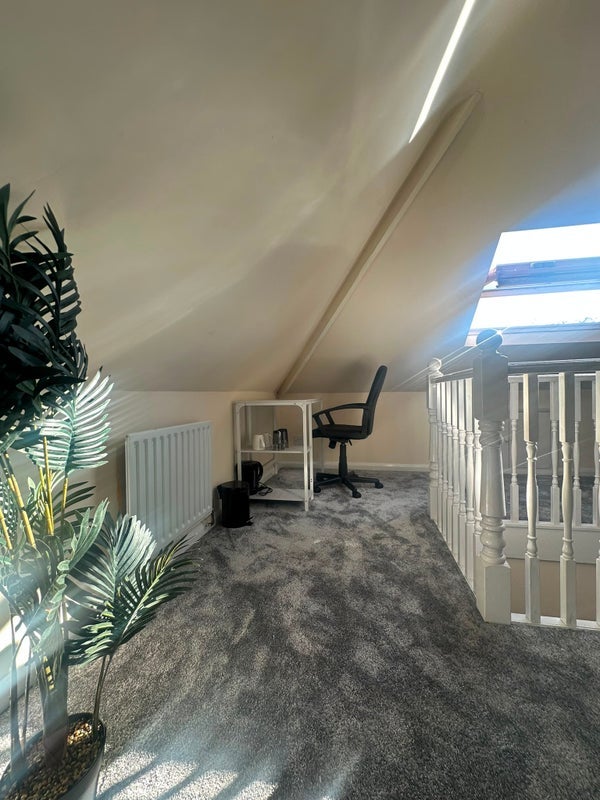 Room Endsleigh Close in Greater London