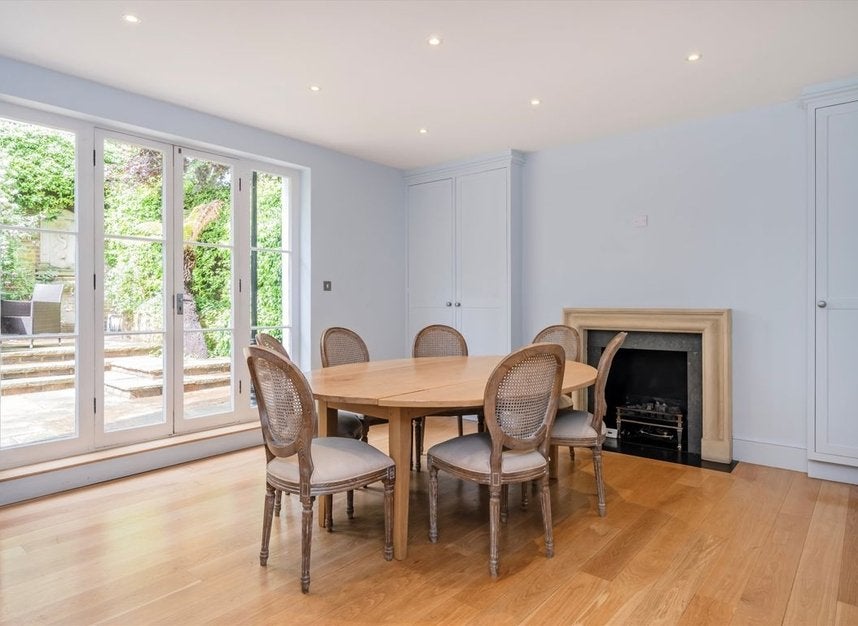House Addison Avenue in Greater London