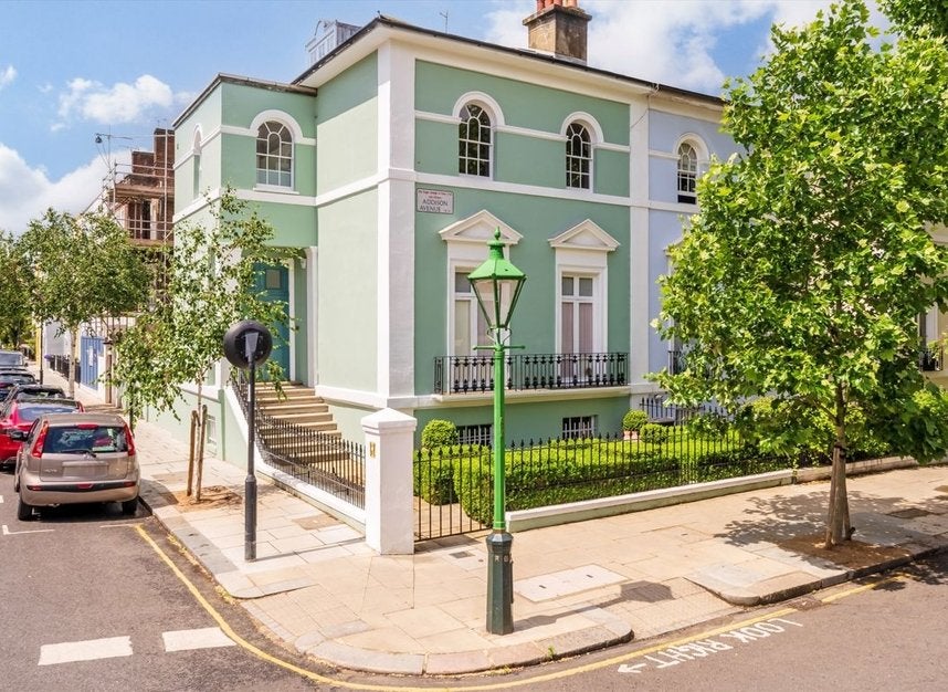 House Addison Avenue in Greater London