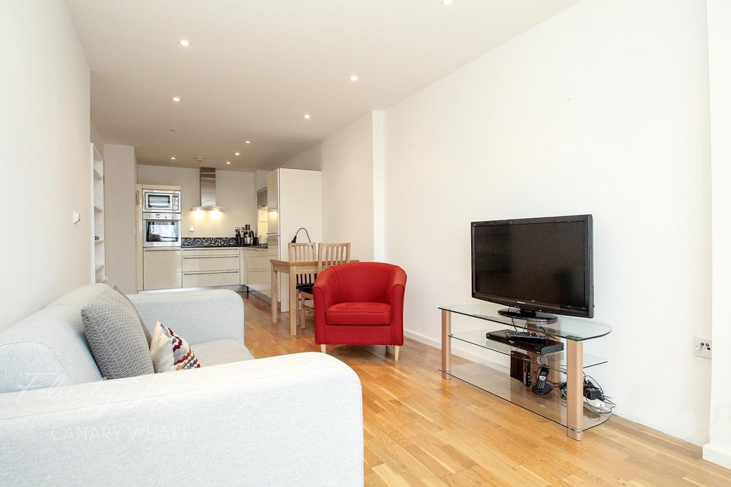 Flat Millharbour in Greater London