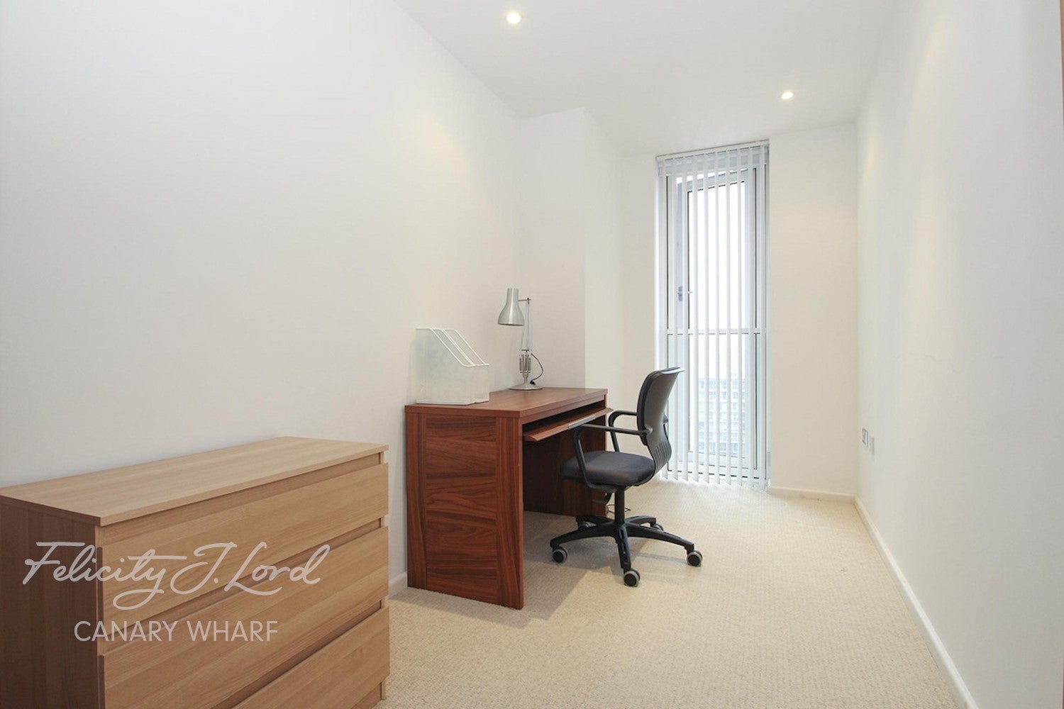 Flat Millharbour in Greater London