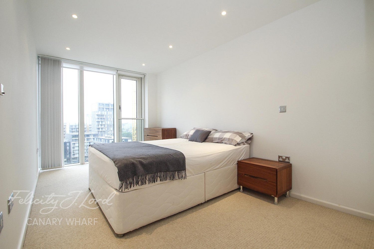 Flat Millharbour in Greater London