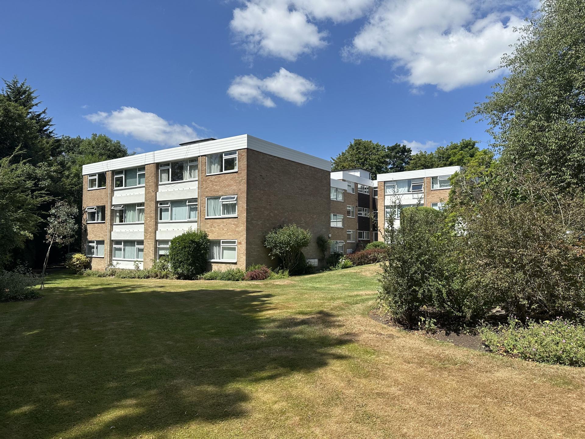 Flat Church Road in Hertsmere