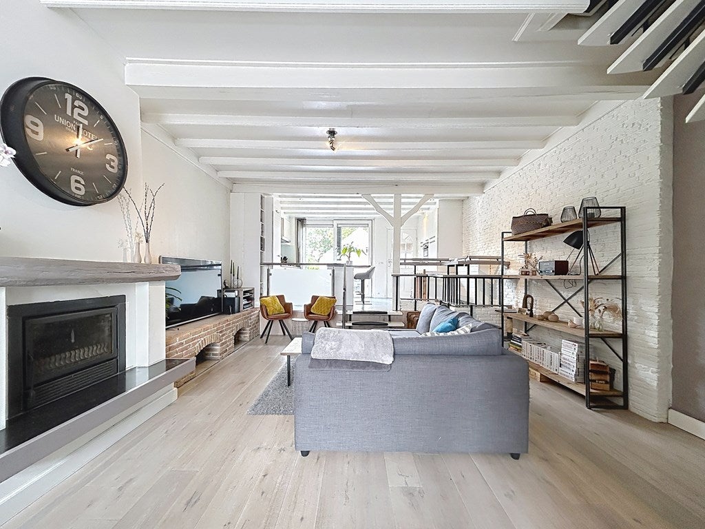 Tussenwoning te koop: Mr. P.C. Hennequinstraat 10, Oostburg