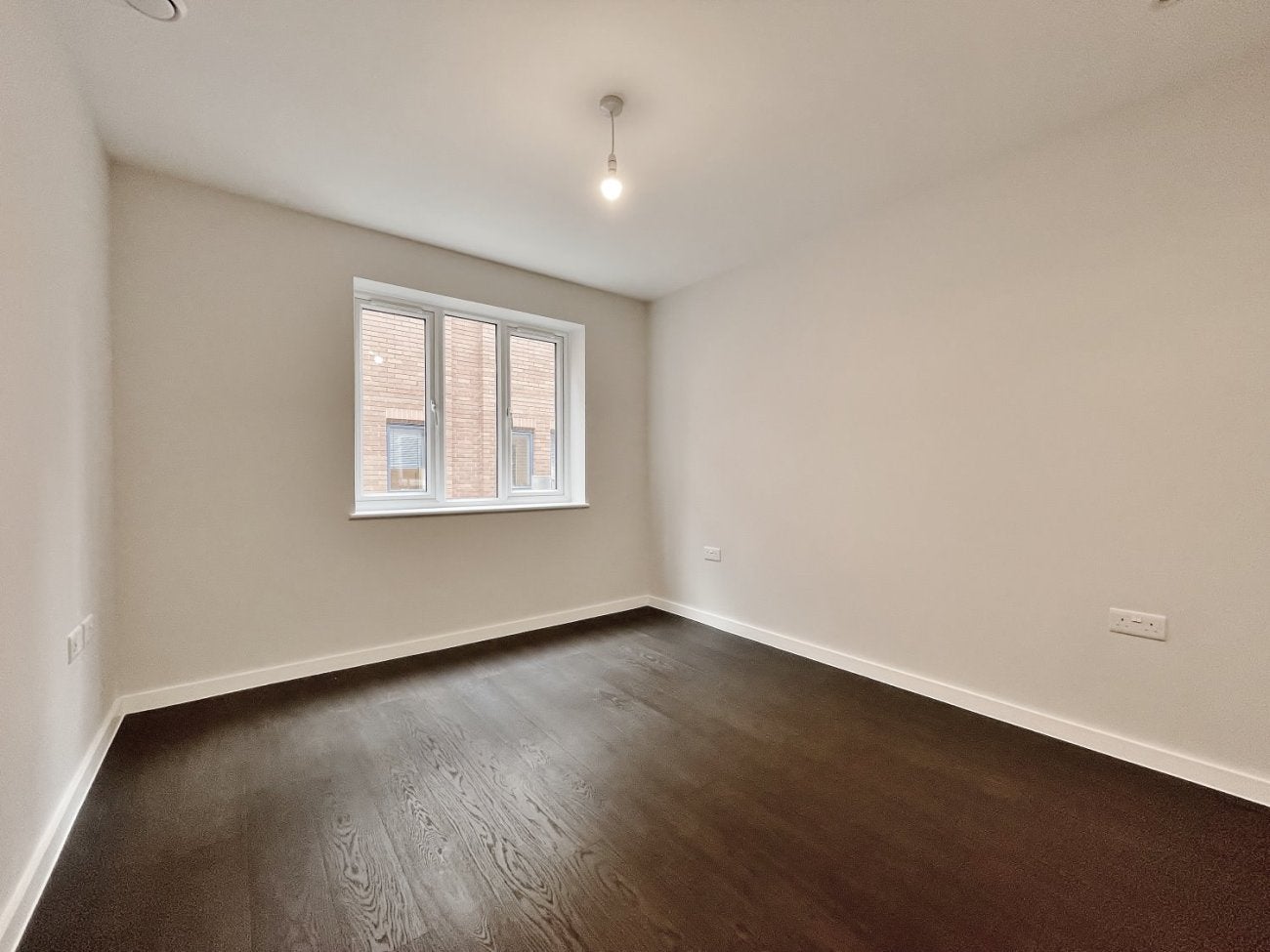 Flat Golders Green Road in Greater London