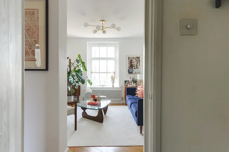 Flat Violet Street in Greater London