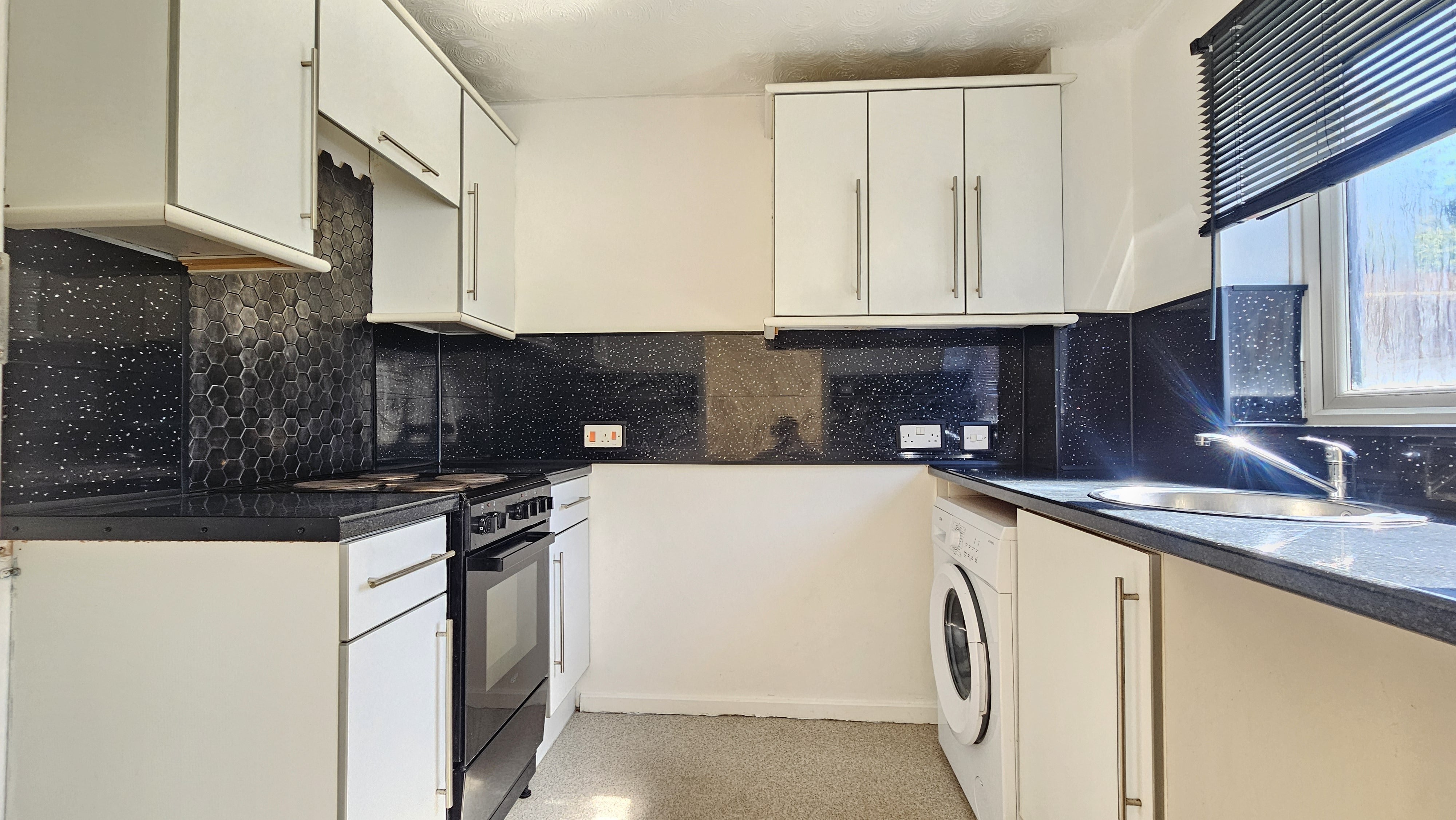 Flat Winston Close in Dartford