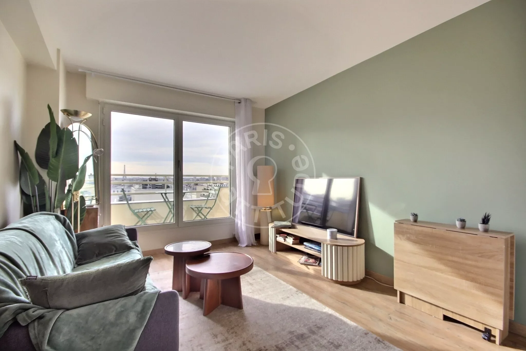 Flat Rue Navier in Paris