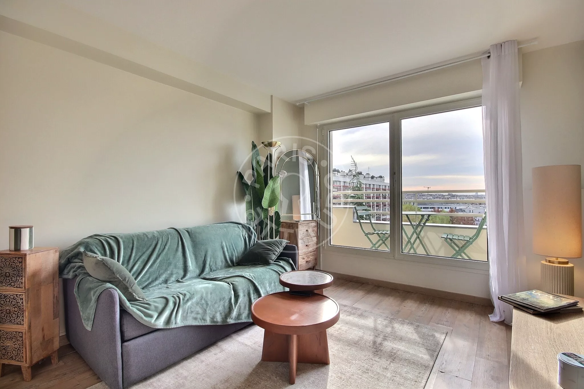 Flat Rue Navier in Paris