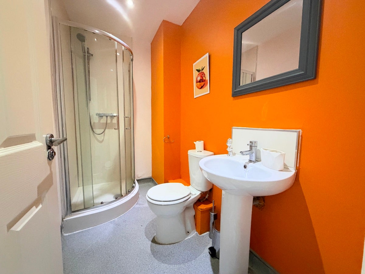 Room Picton Road in Liverpool