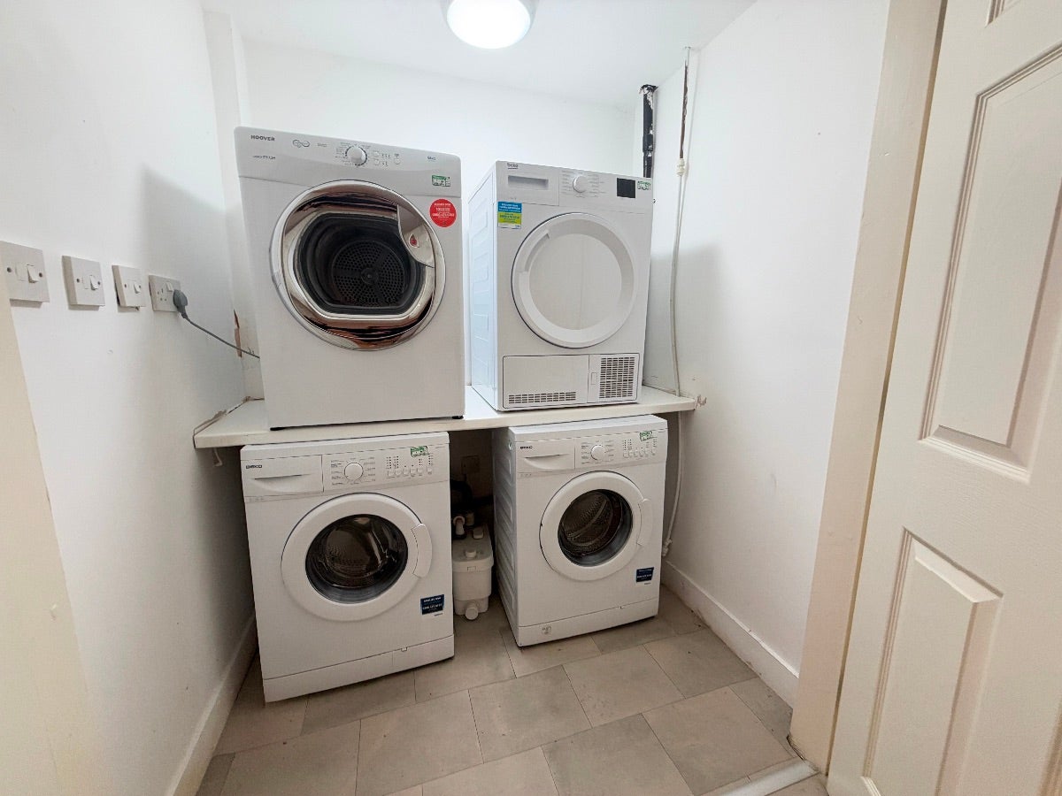 Room Picton Road in Liverpool