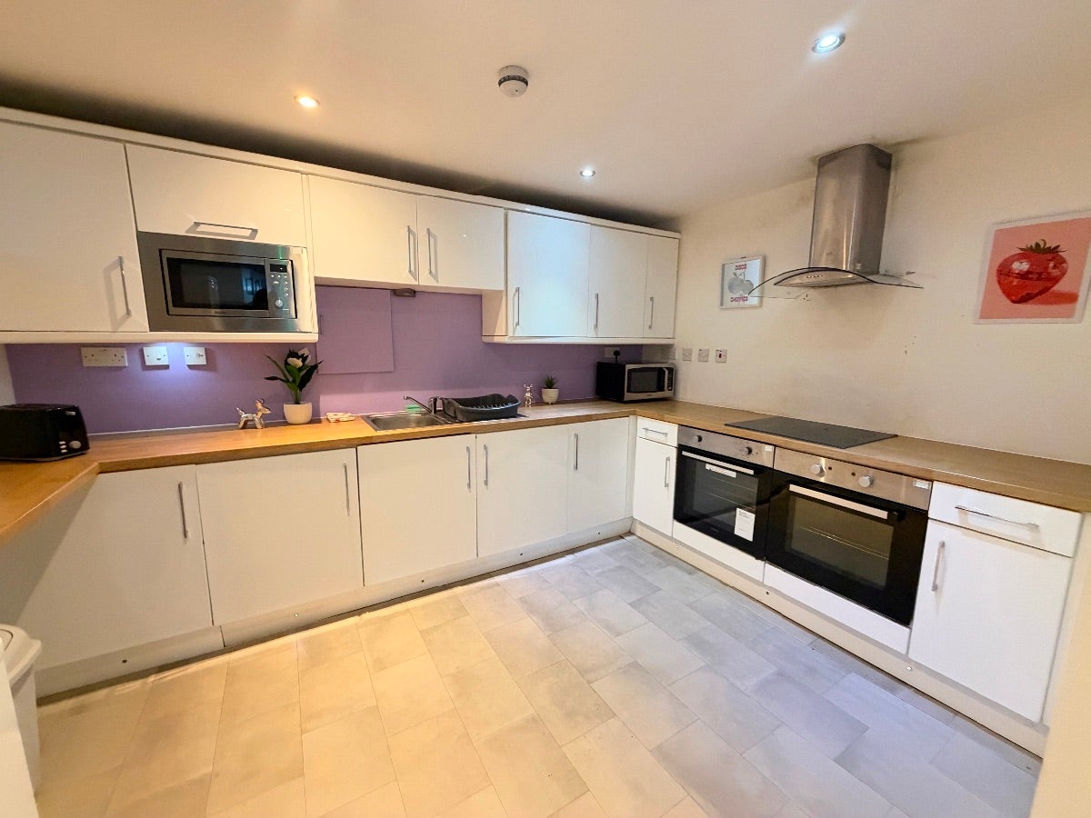 Room Picton Road in Liverpool