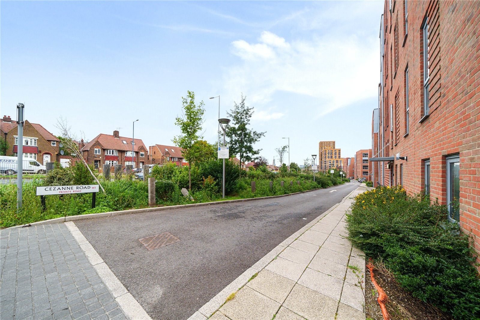 Flat Cezanne Road in Greater London