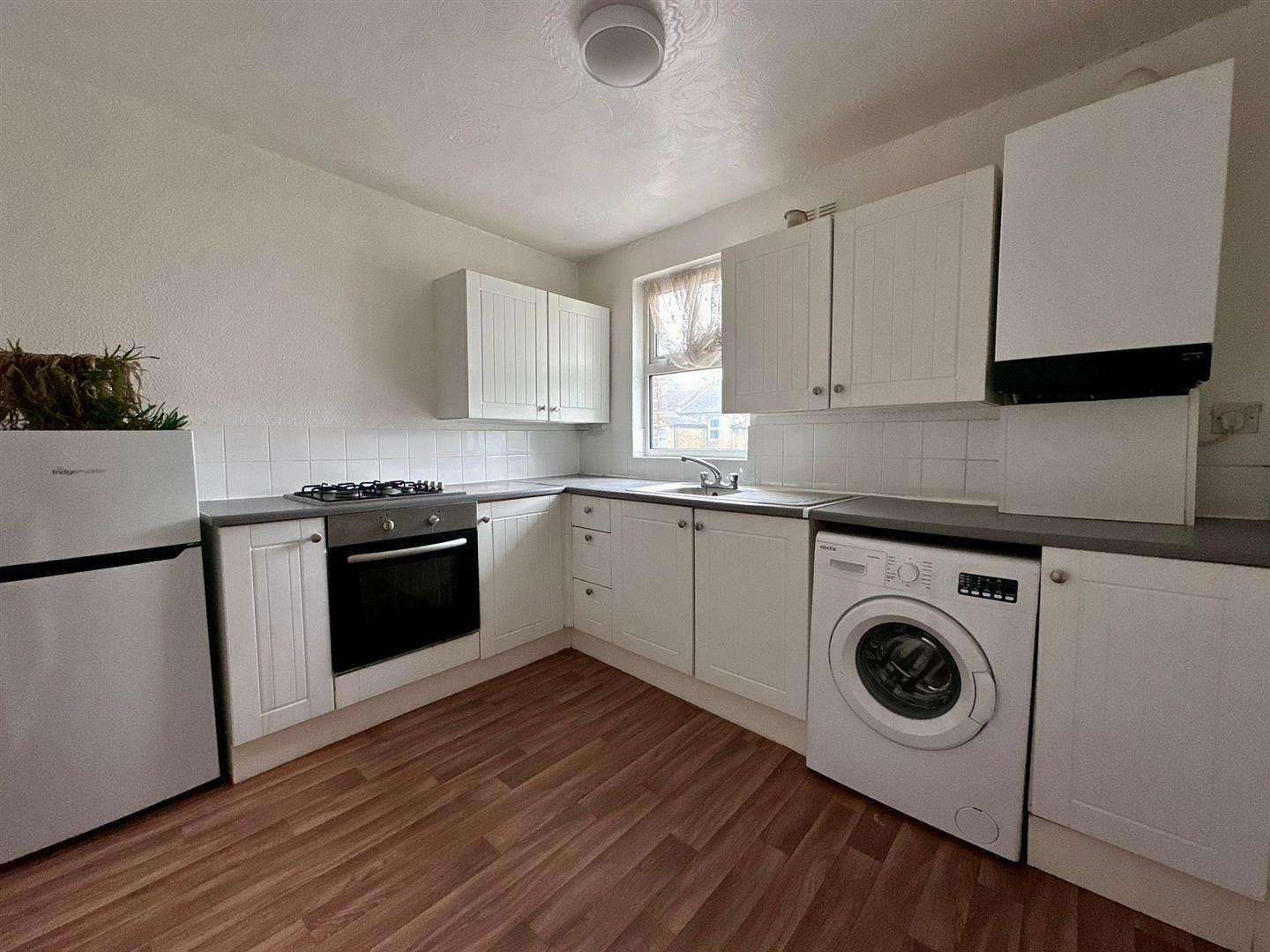 Flat Brookdene Road in Greater London