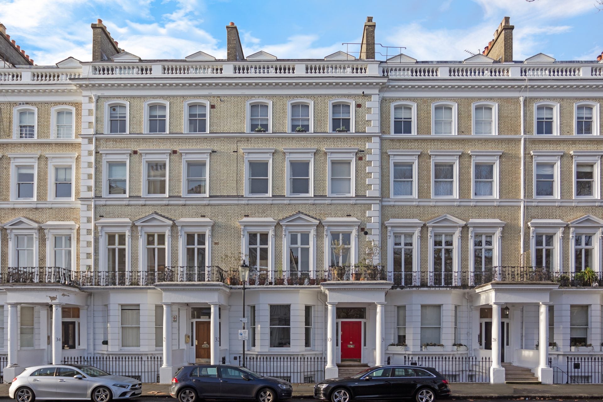 Flat Cranley Gardens in Greater London