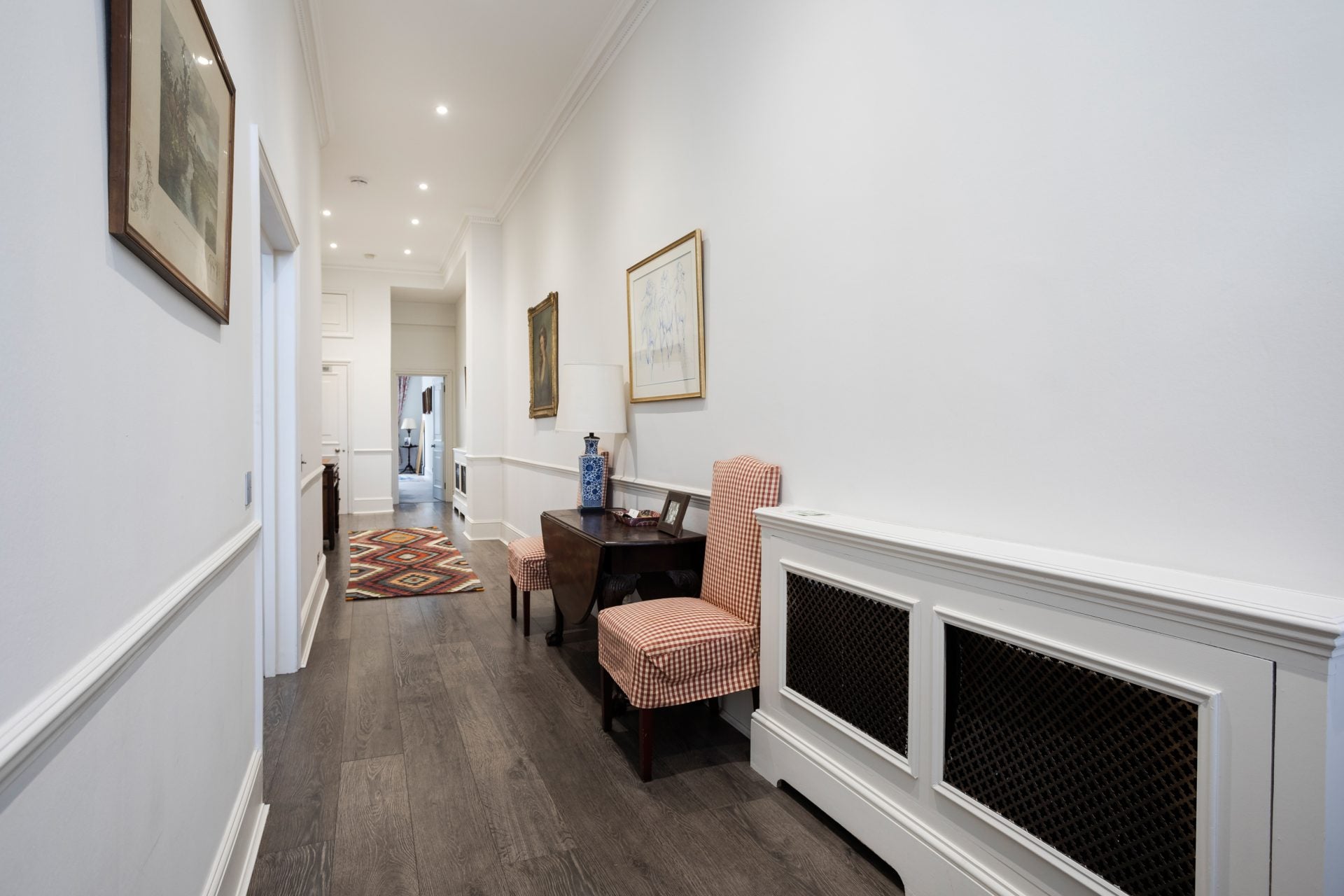 Flat Cranley Gardens in Greater London