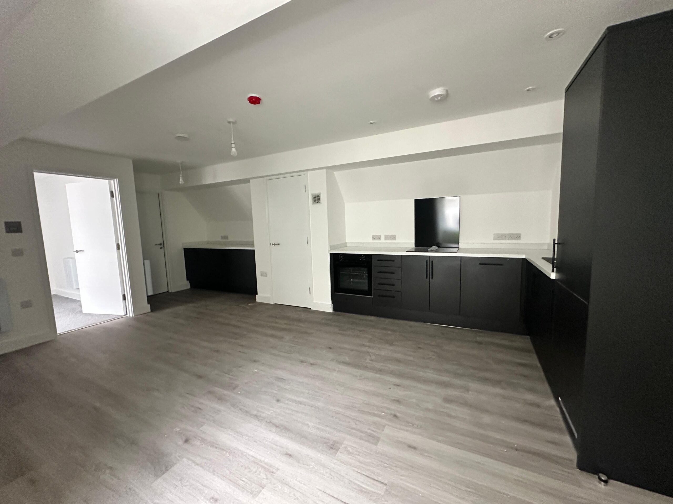 Flat Flamborough Close in Peterborough