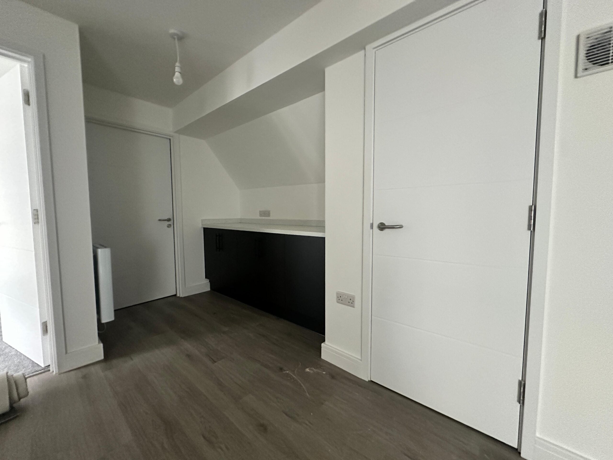Flat Flamborough Close in Peterborough