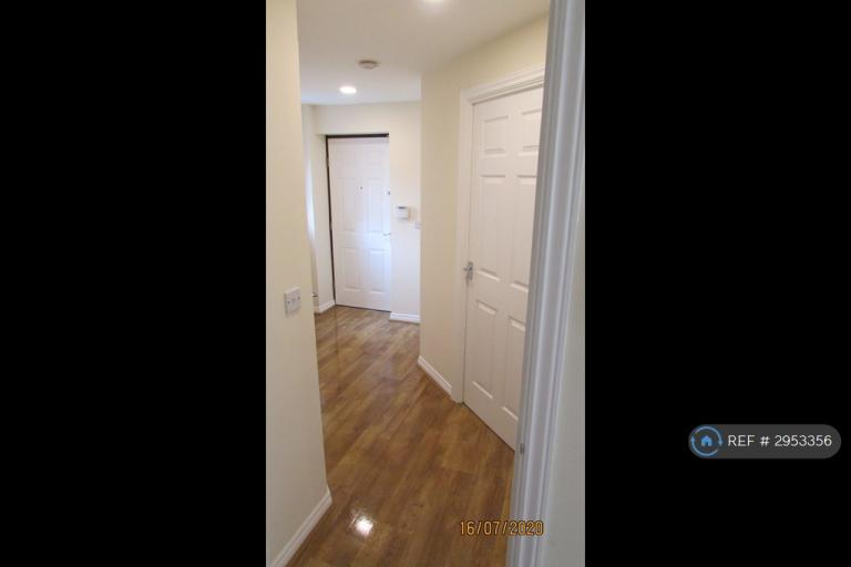 Flat Dunster Close in Rugby