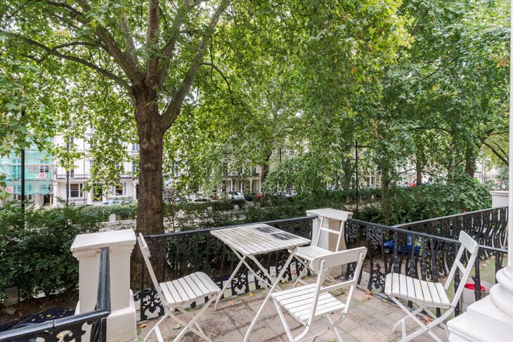 Flat Westbourne Terrace in City of Westminster