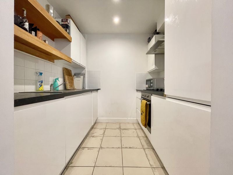 Flat Coke Street in Greater London