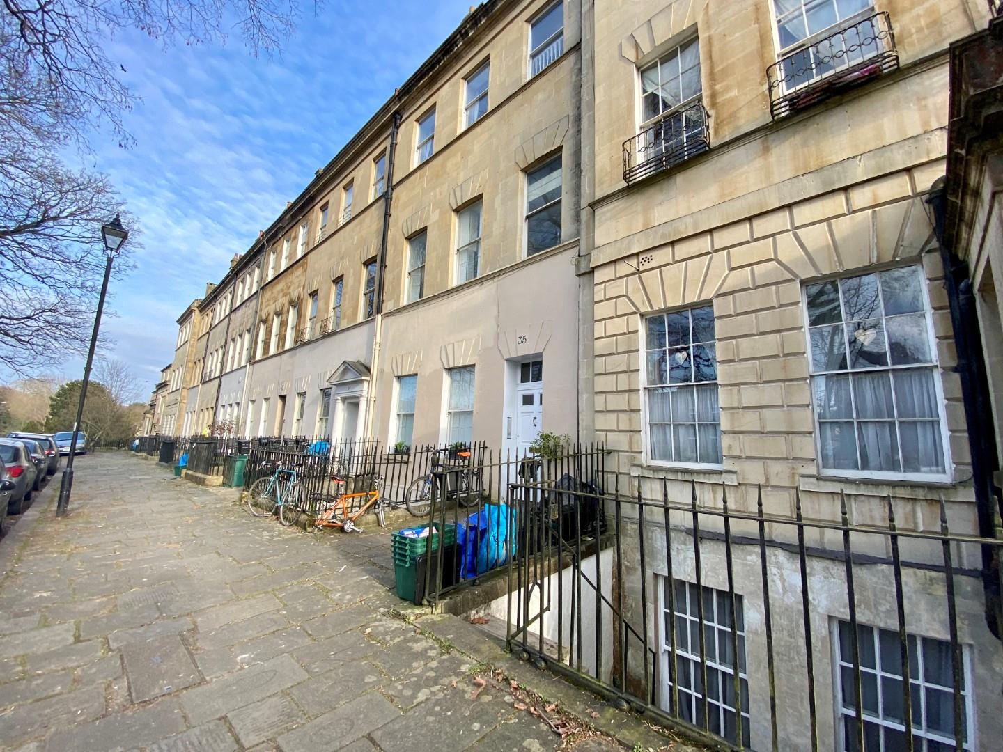 Flat Grosvenor Place in Bath