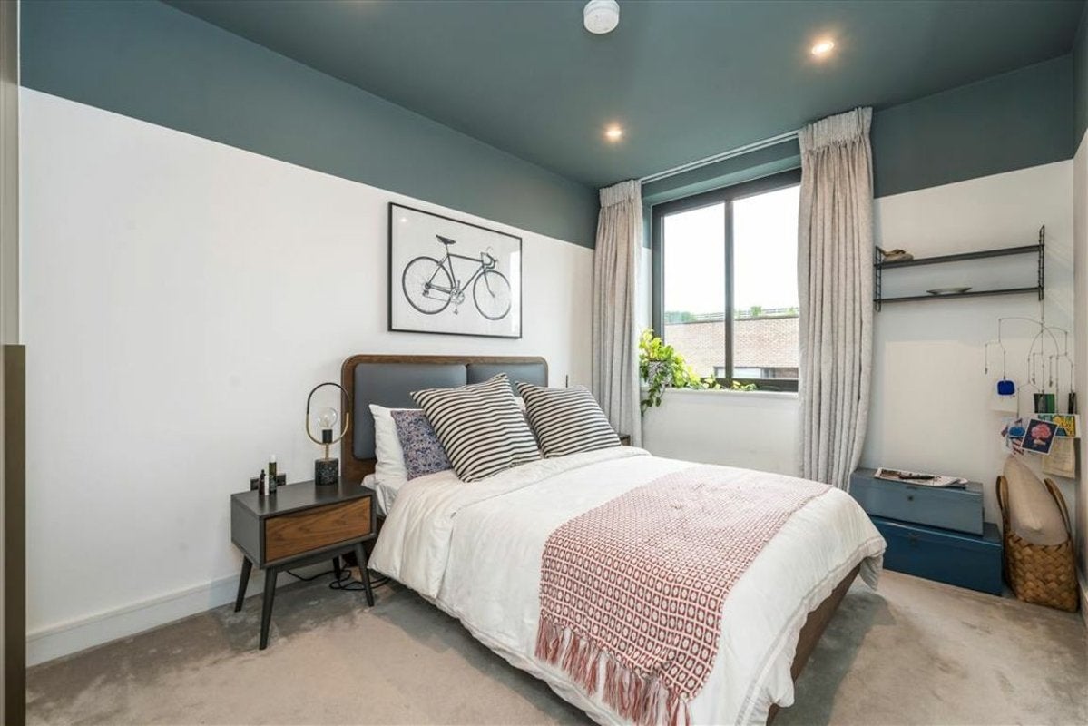 Flat Gorsuch Place in Greater London