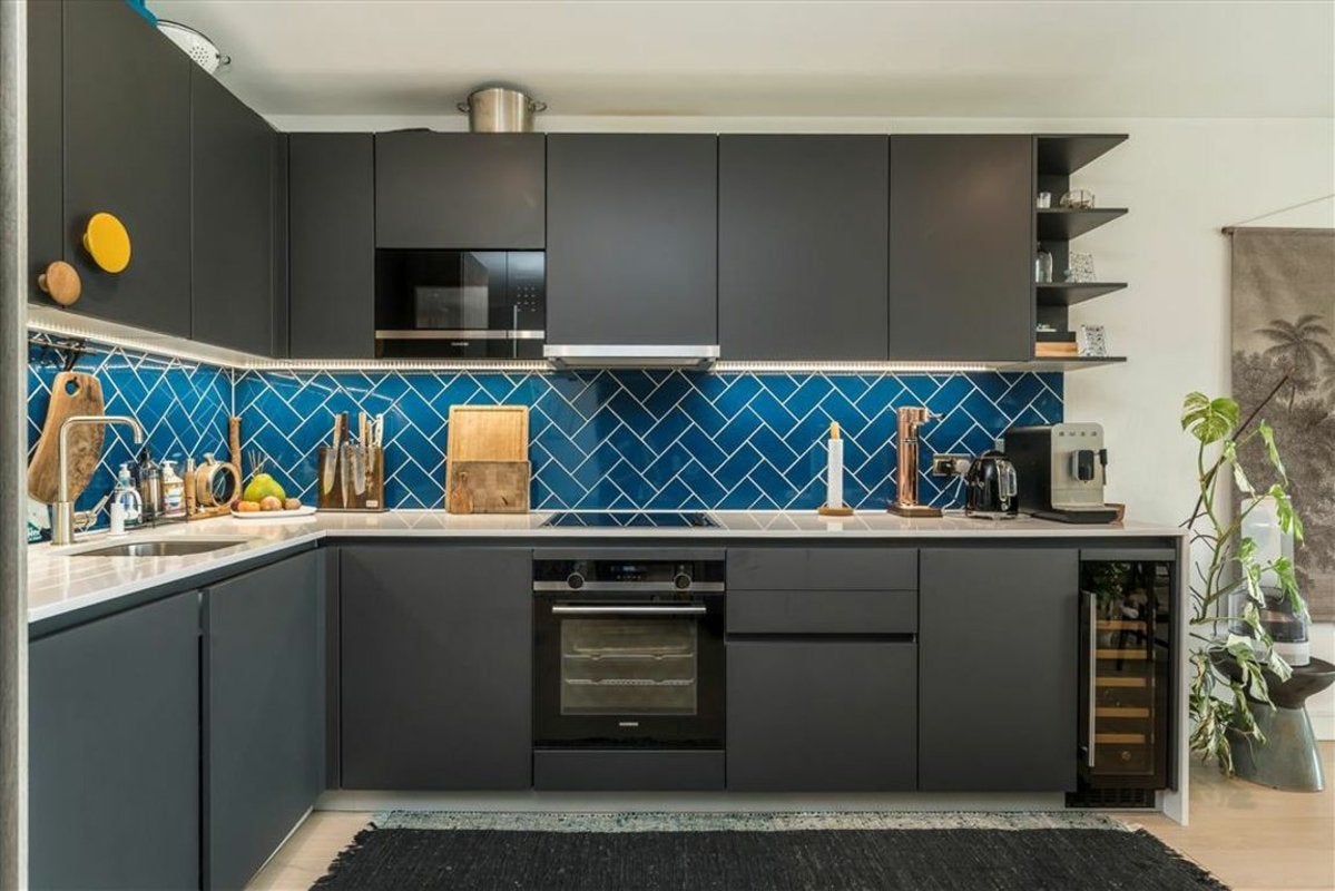 Flat Gorsuch Place in Greater London
