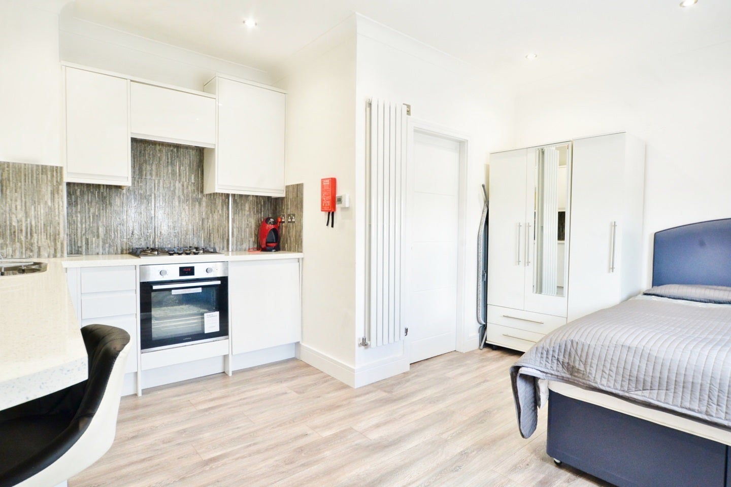 Room Fonthill Road in Greater London