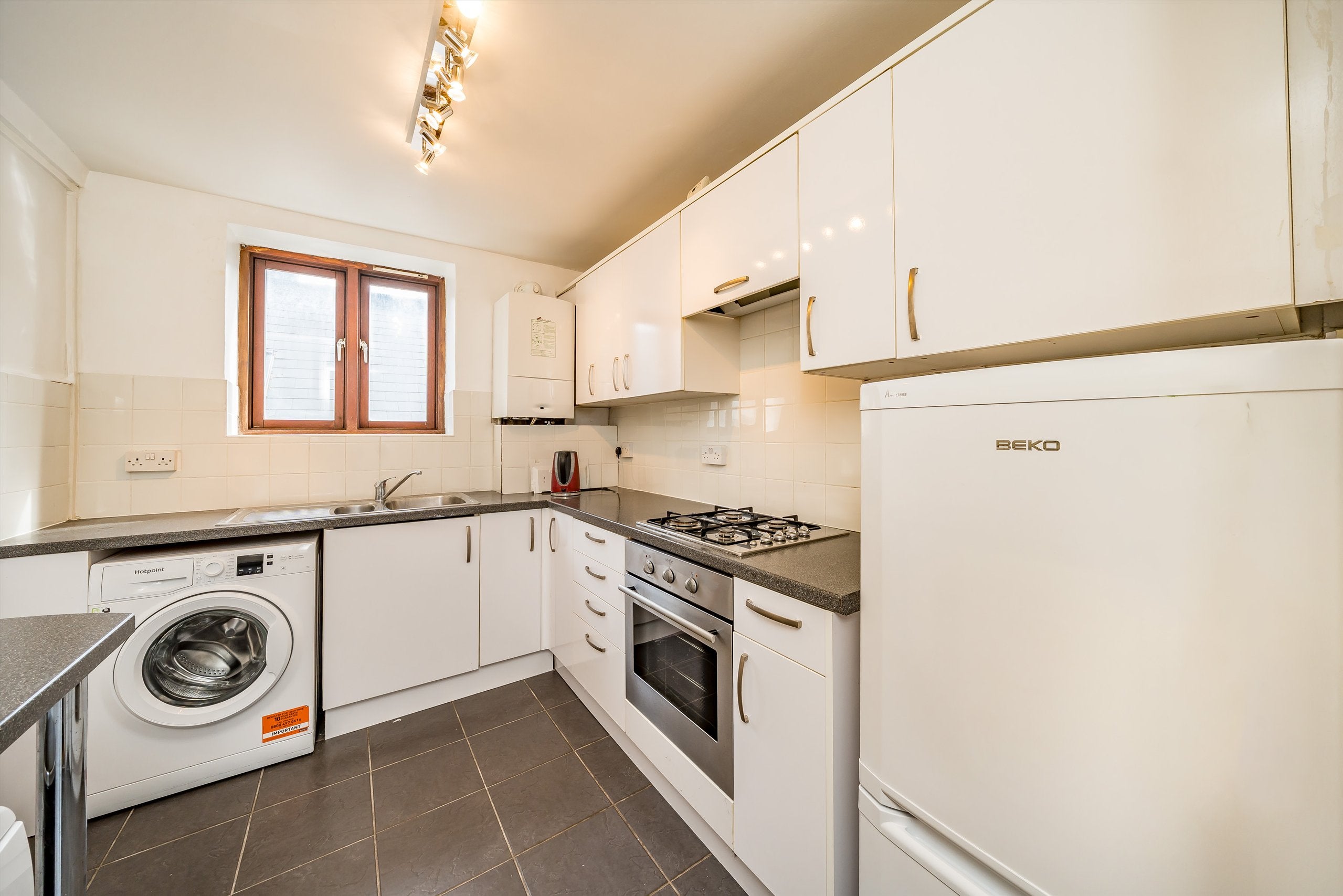 Flat Kintyre Court in Greater London