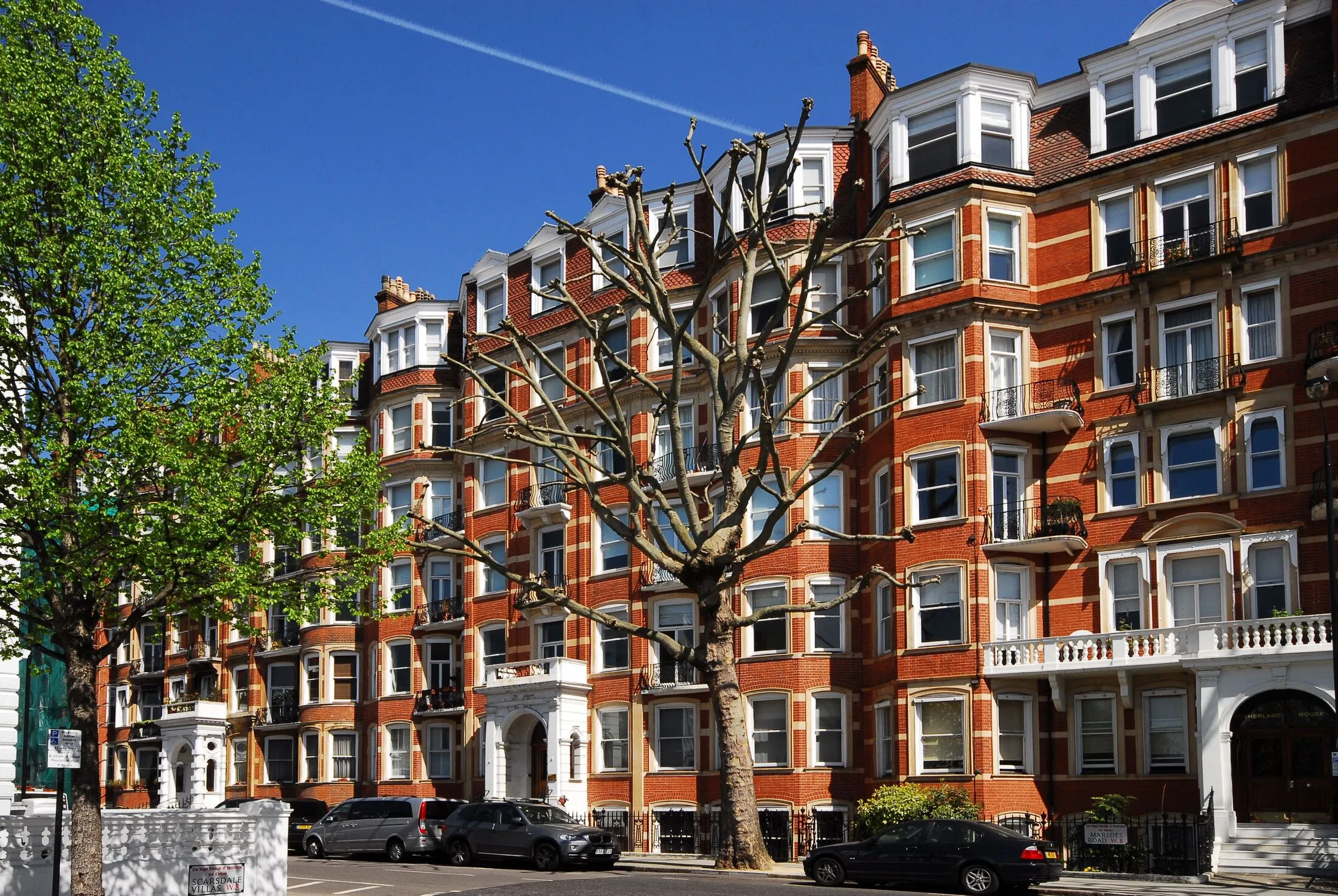 Flat Marloes Road in Greater London