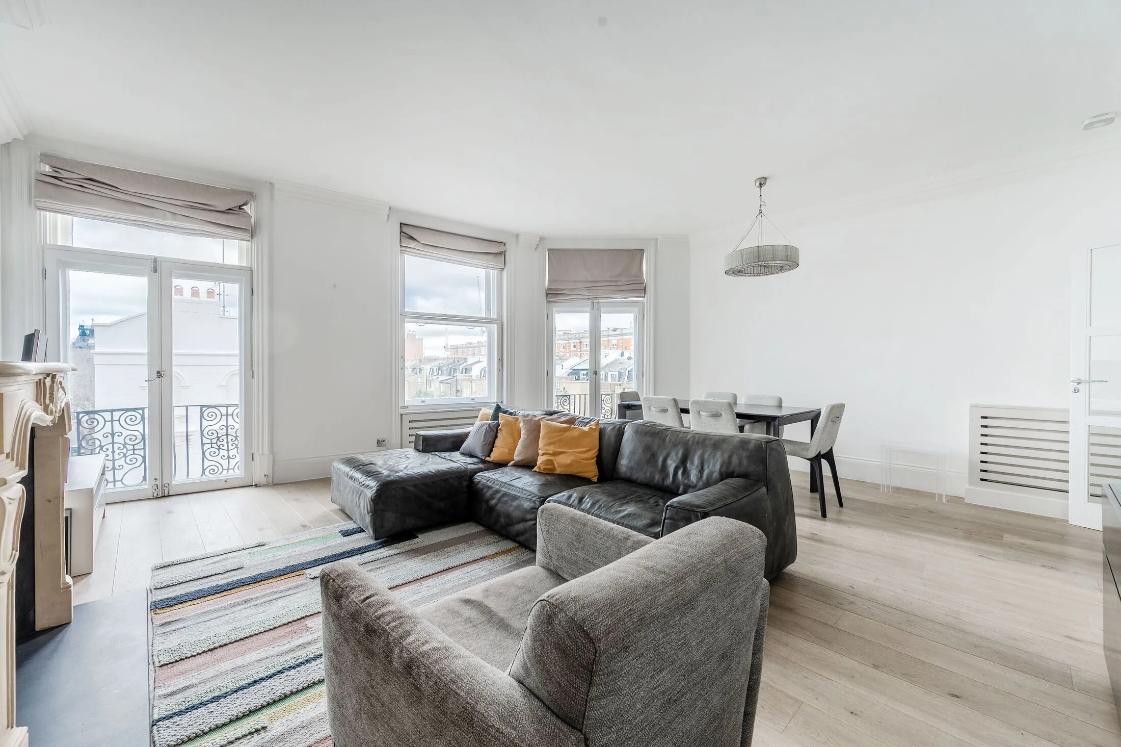 Flat Marloes Road in Greater London