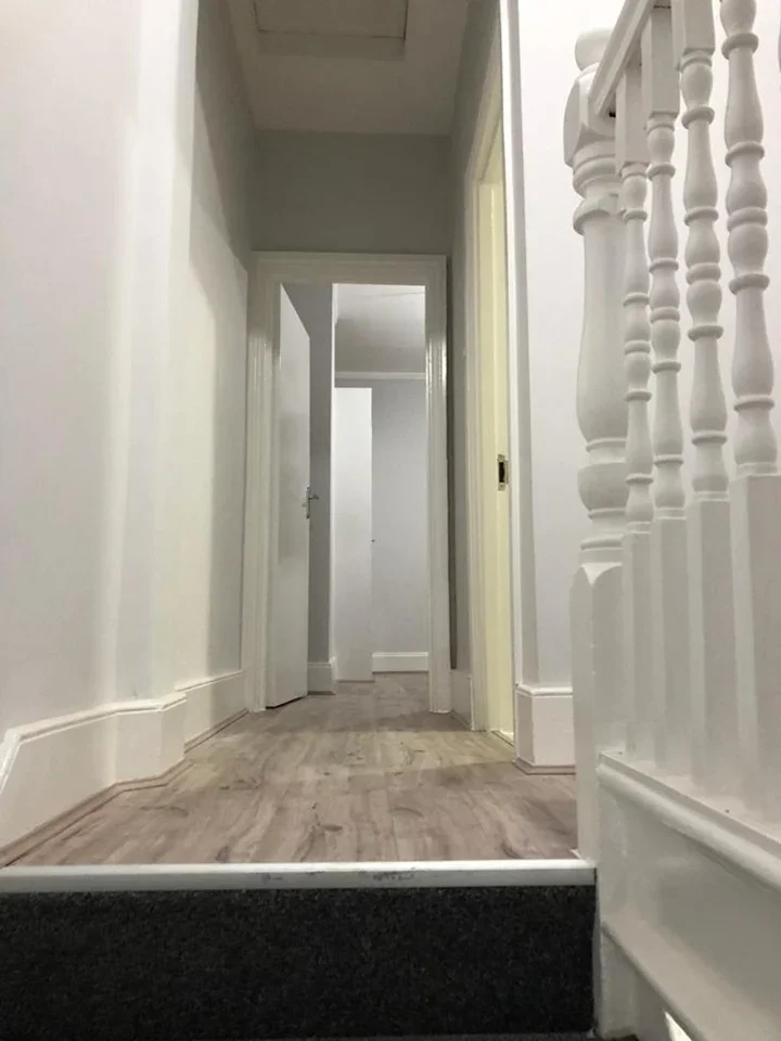 Room South Street in Greater London