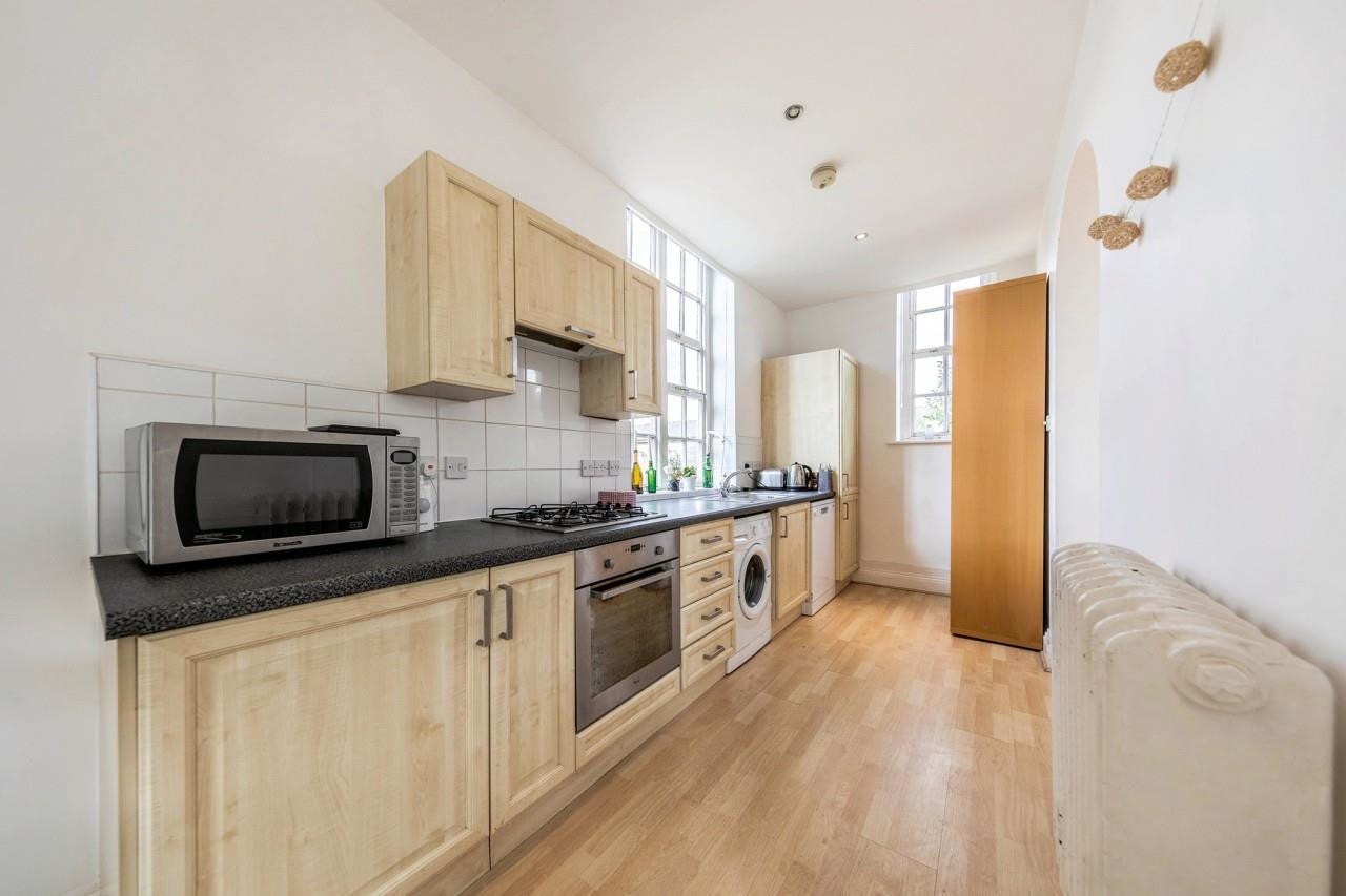 Flat Acre Lane in Greater London
