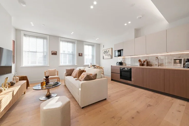 Flat Camden High Street in Greater London