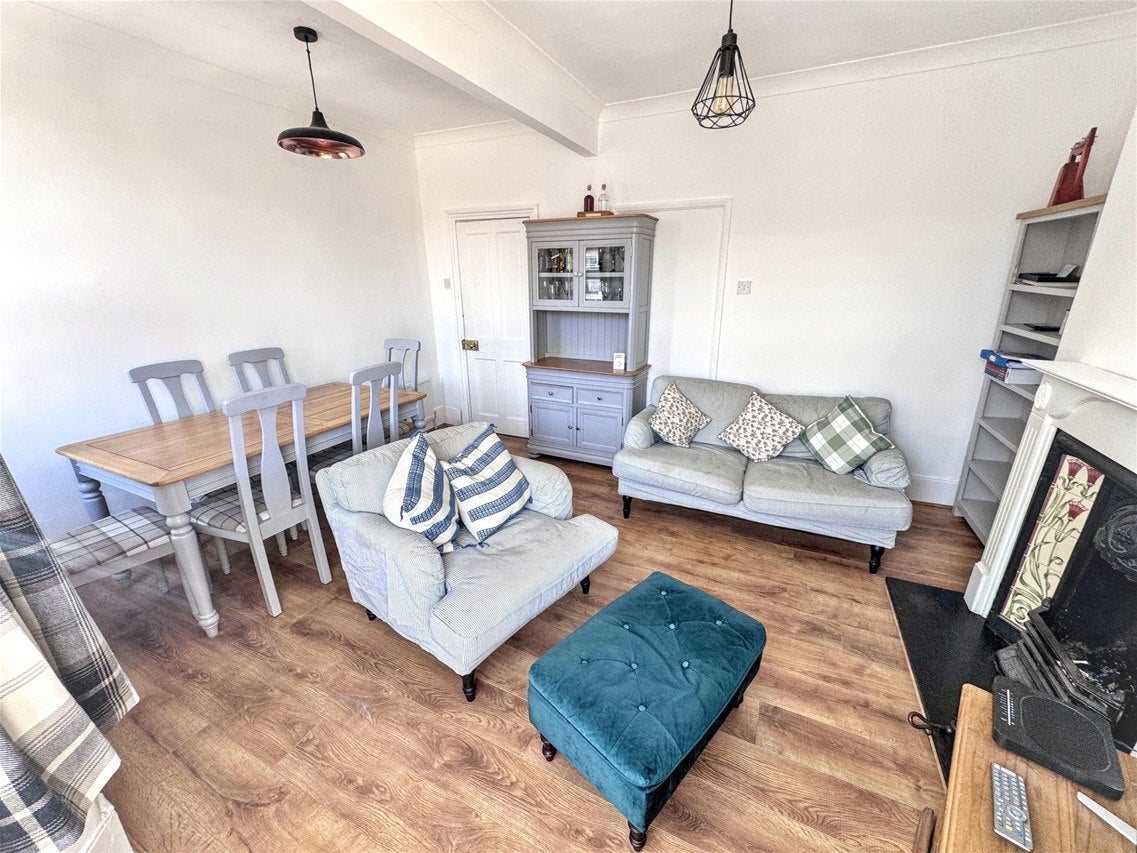 Flat Chesterton Terrace in Greater London