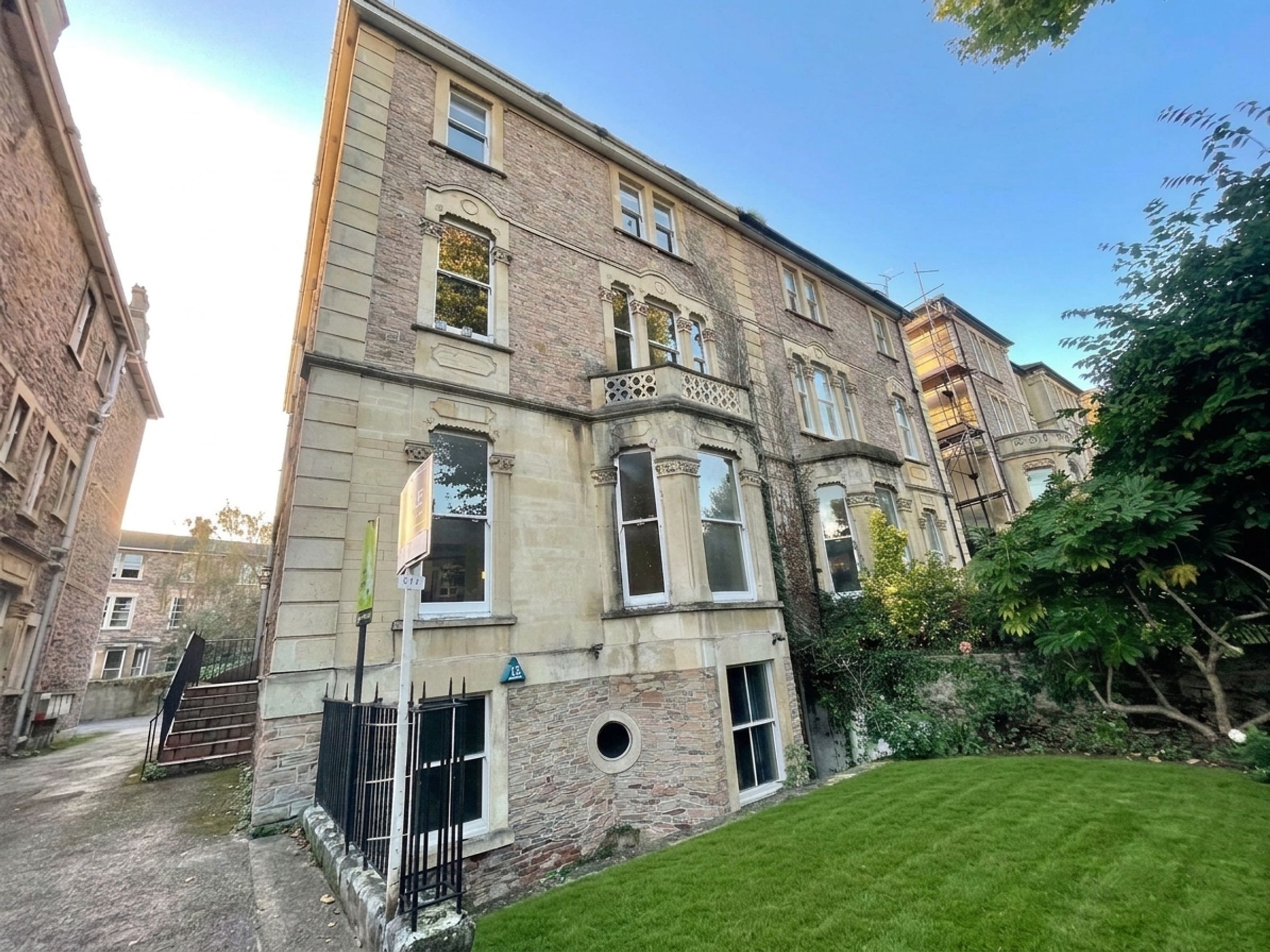 Flat Saint Johns Road in Bristol