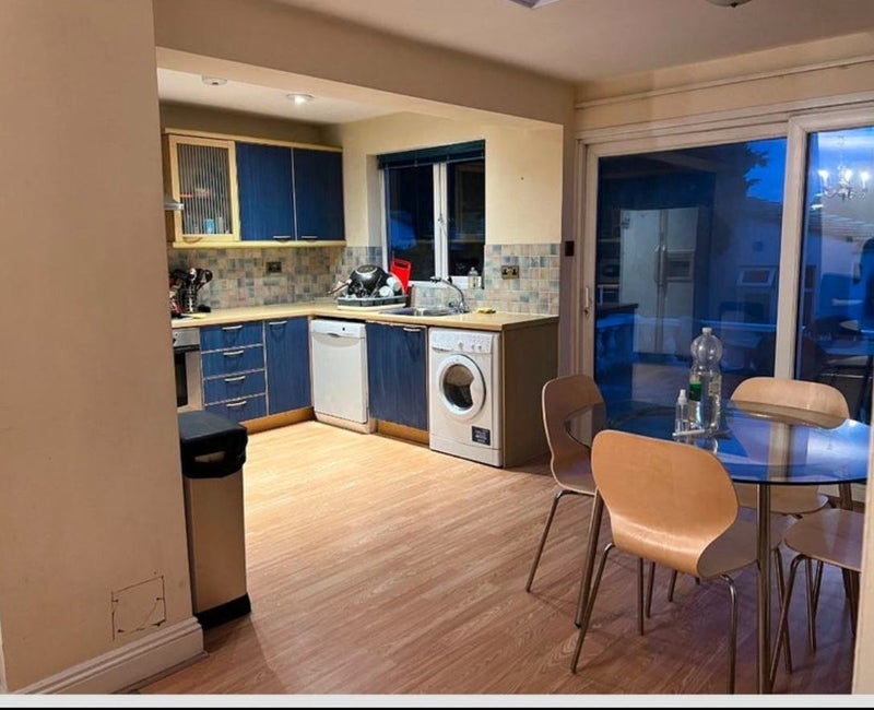 Room The Ridgeway in Greater London