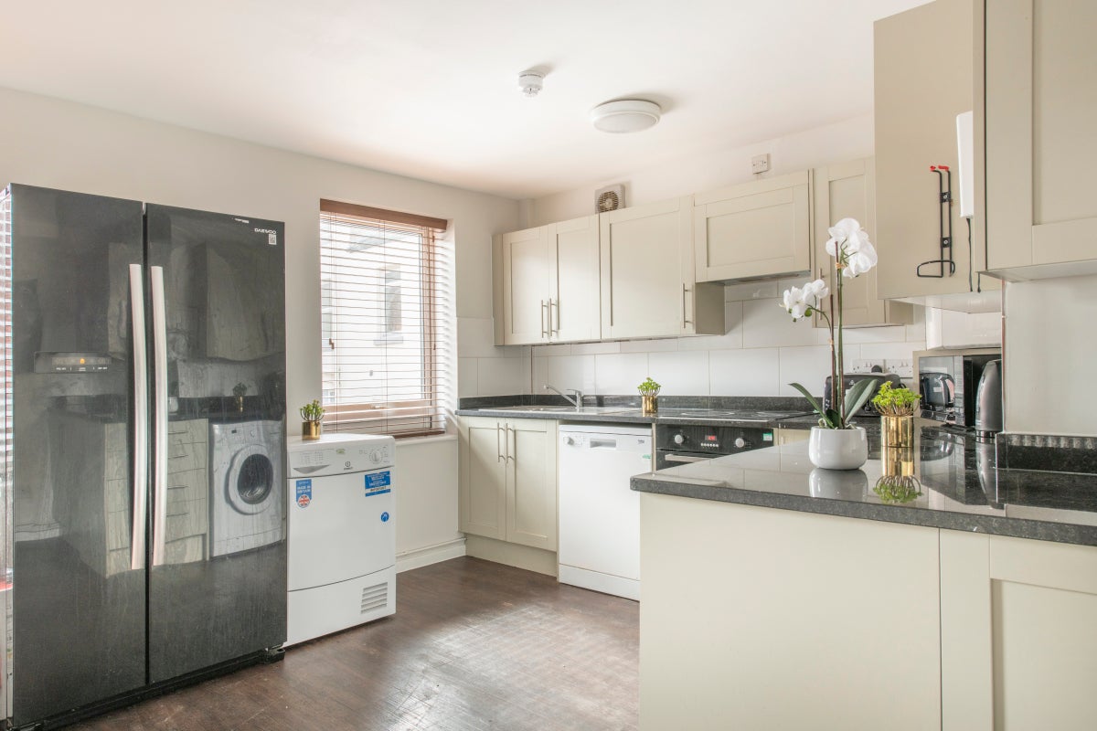 Room Rob Roy Avenue in Nottingham