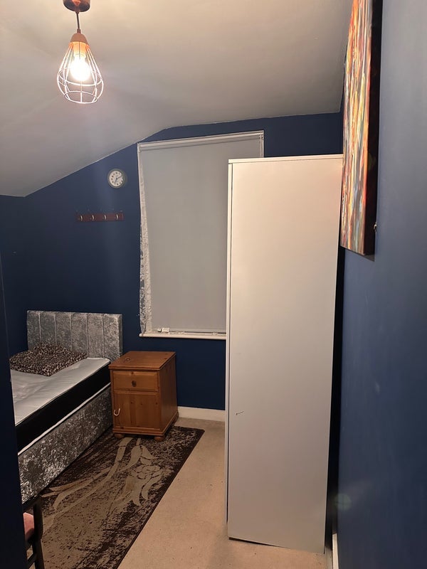 Room Brafferton Road in Greater London