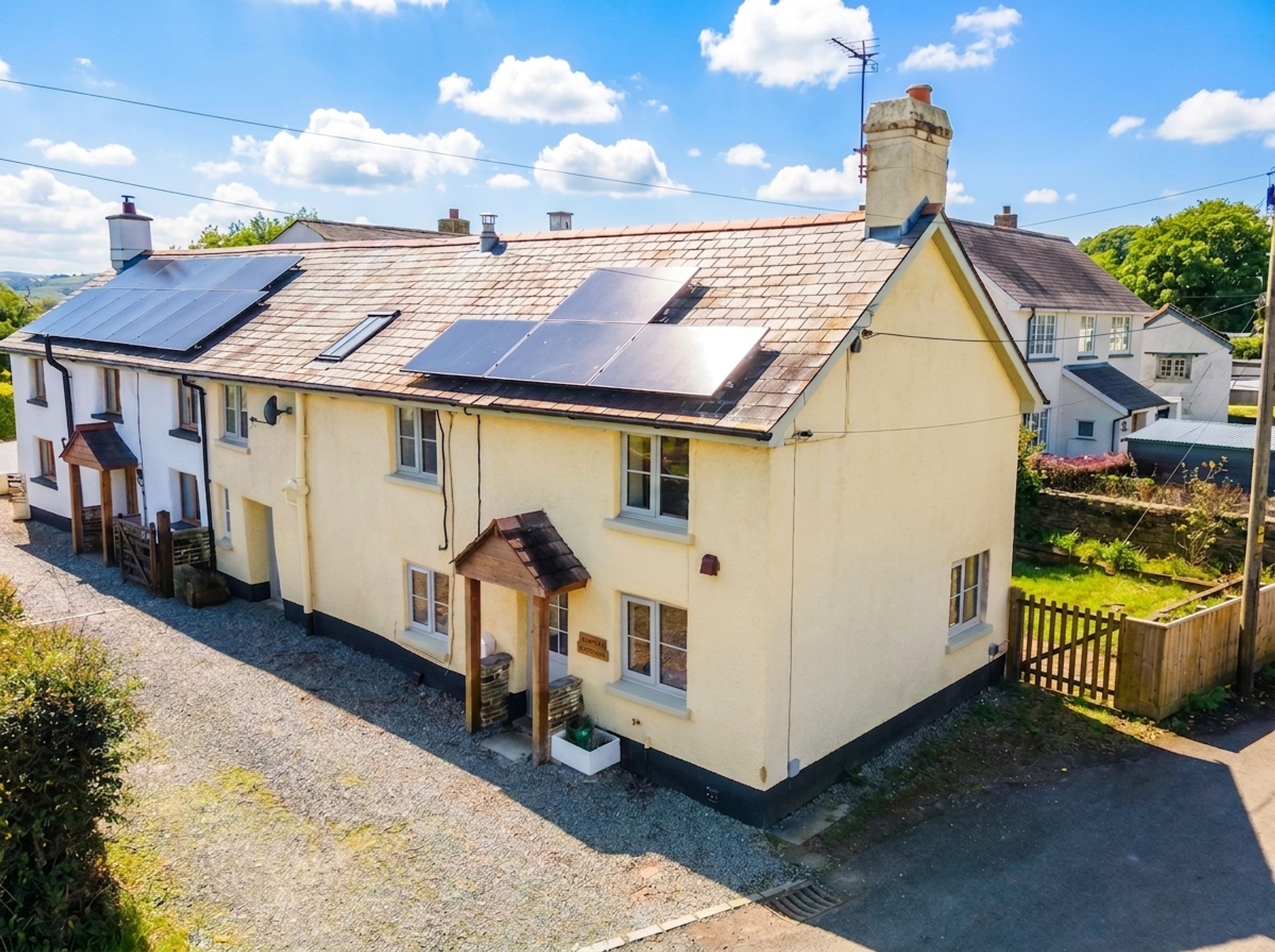 House Dragdown Hill in West Devon