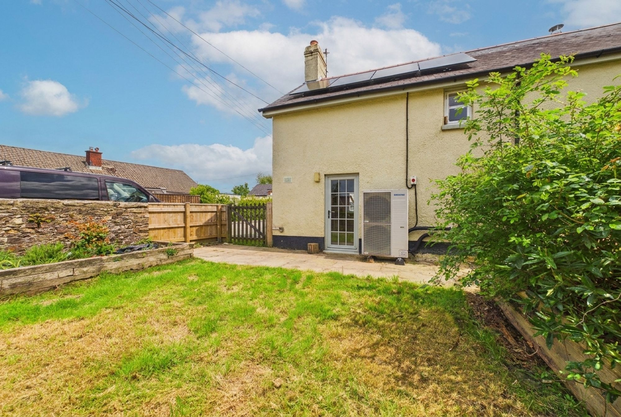 House Dragdown Hill in West Devon