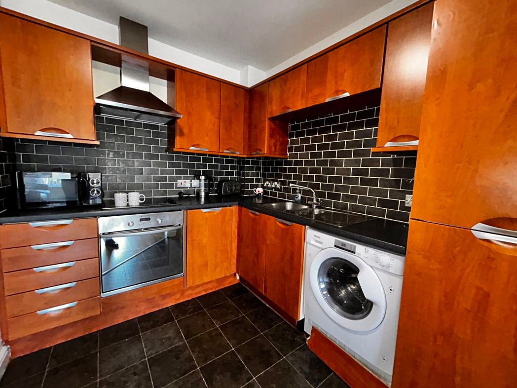 Flat Coniston Place in Gateshead