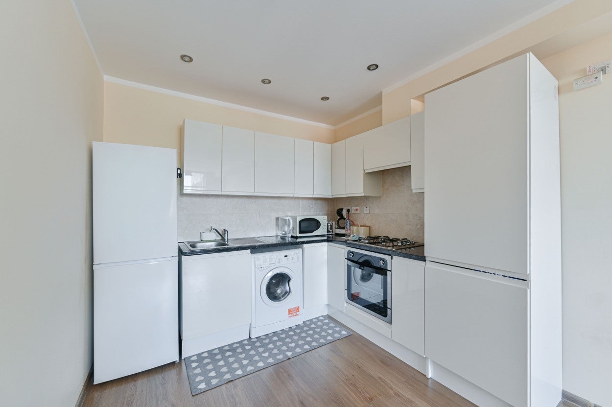 Flat Lewisham High Street in Greater London
